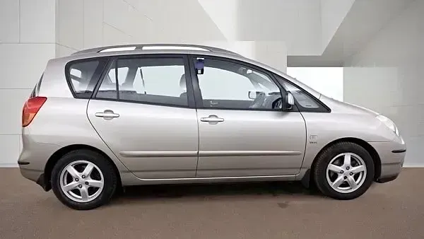 Used Toyota Corolla Verso T3 2002 Silver MPV