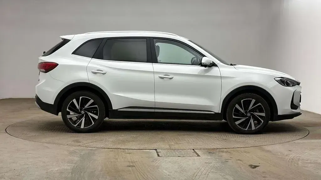 Used MG ZS Trophy 193 HP (141 kW) 2025 White SUV