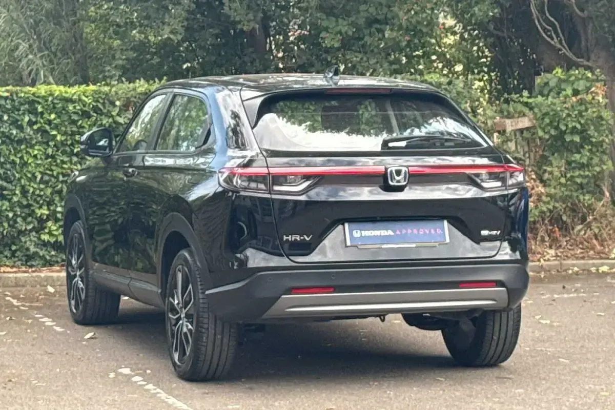 Used Honda HR-V Elegance 131 HP (96 kW) 2023 Crystal black SUV