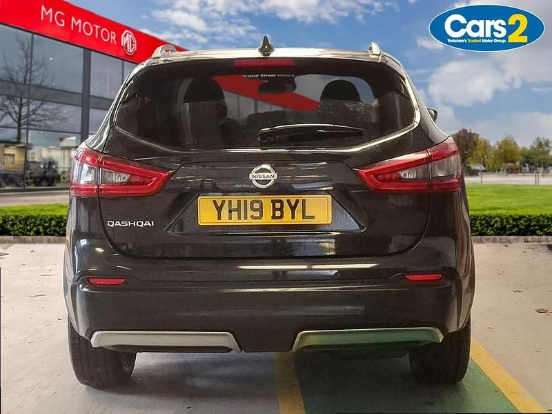 Used Nissan Qashqai N-Connecta 116 HP (85 kW) 2019 Black SUV