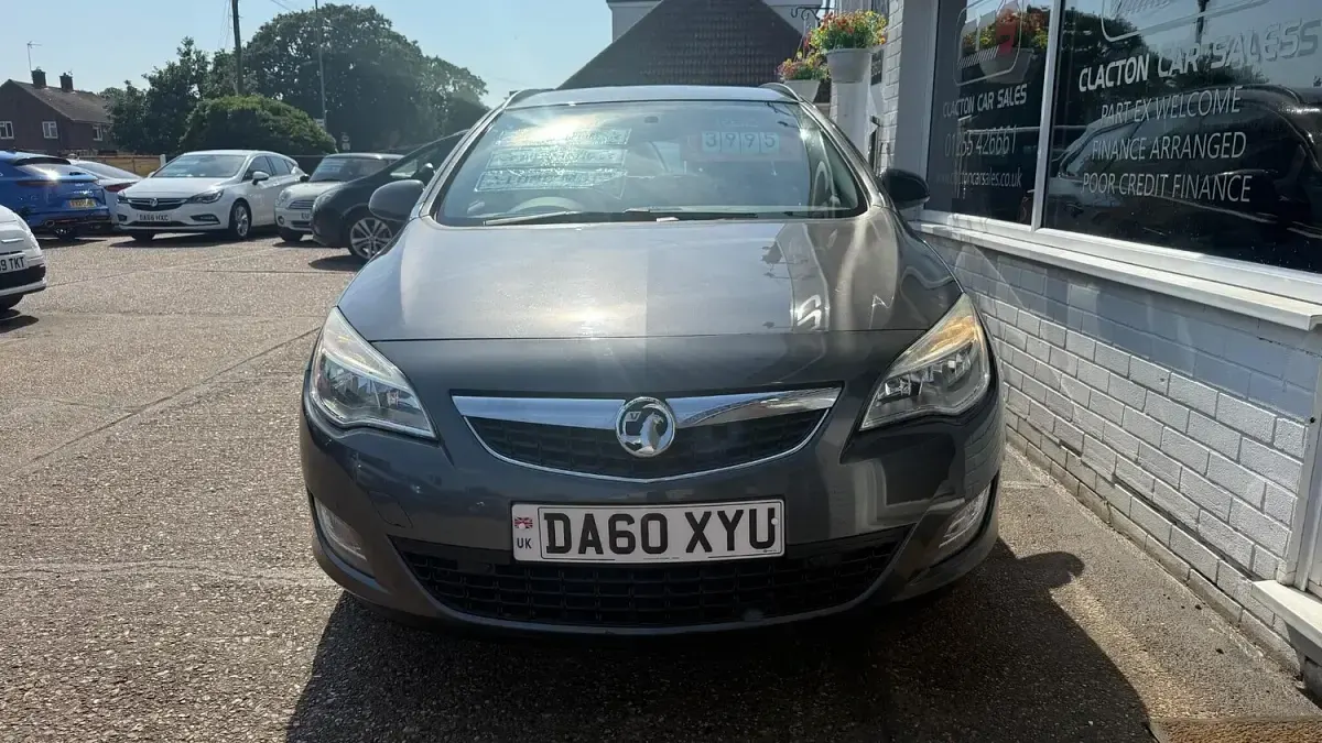 Used Vauxhall Astra 115 HP (84 kW) 2011 Grey Estate