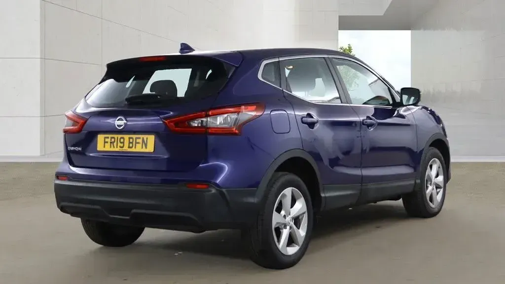 Used Nissan Qashqai Acenta Premium 140 HP (102 kW) 2019 Blue SUV