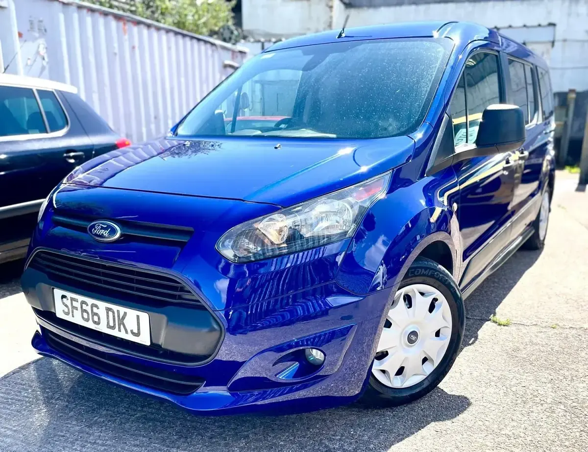 Used Ford Tourneo Connect Zetec 2016 Blue MPV