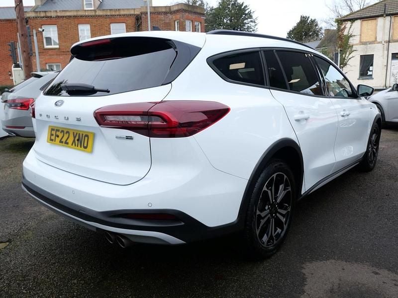 Used Ford Focus Active 2022 White Estate