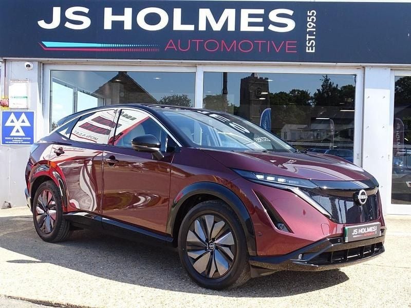 Red Used 2023 Nissan Ariya Evolve SUV | £23,990 (Fair price) - Image 1/4
