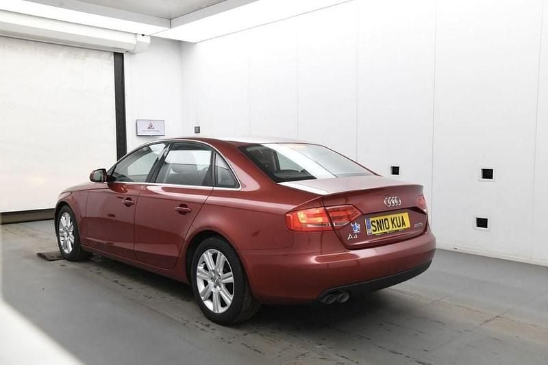 Used Audi A4 Design 136 HP (100 kW) 2010 Red Sedan