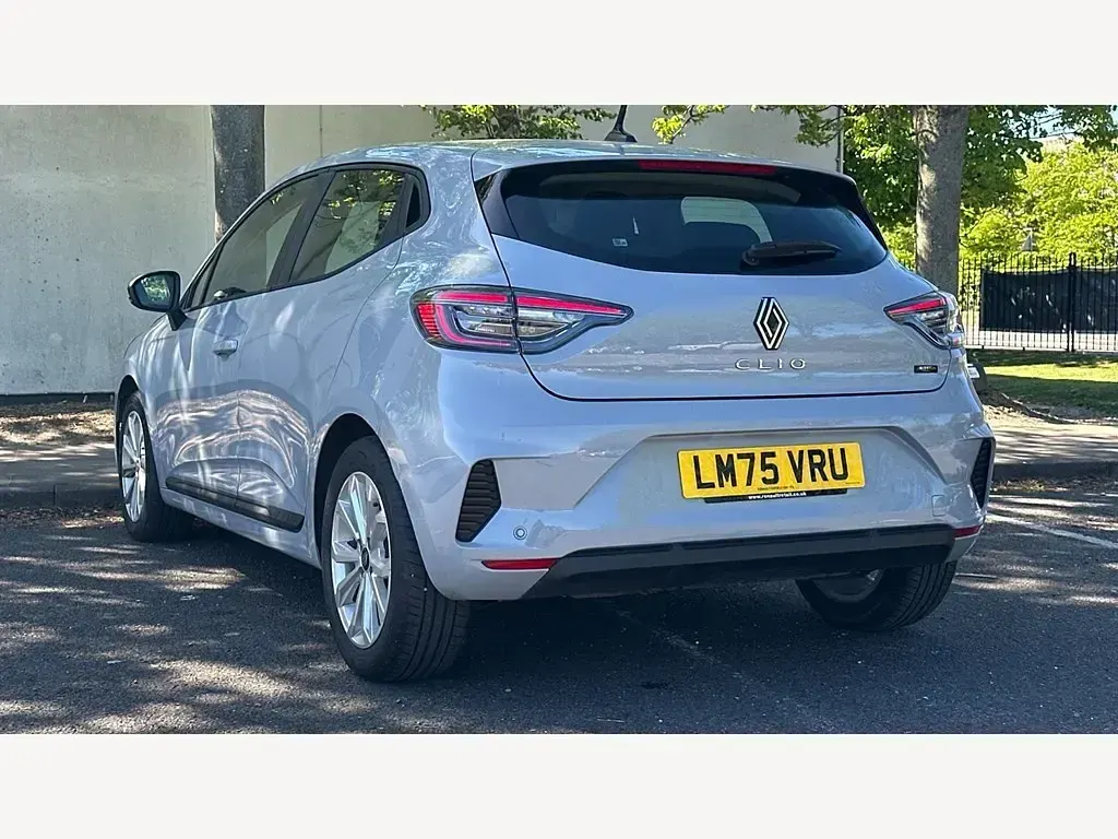 Używany Renault Clio V Evolution 143 KM (105 kW) 2025 Szary Hatchback