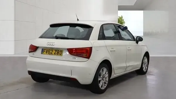 Used Audi A1 105 HP (77 kW) 2012 White Hatchback