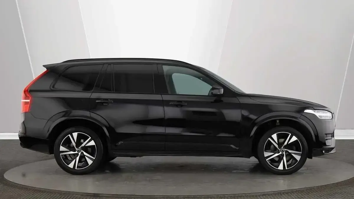 Used Volvo XC90 R-Design 235 HP (172 kW) 2022 Black SUV