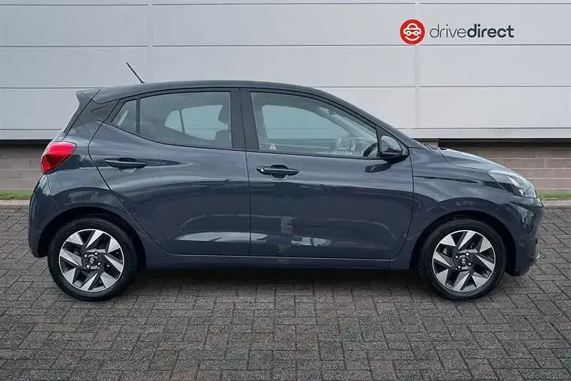 Used Hyundai i10 Advanced 63 HP (46 kW) 2025 Grey Hatchback