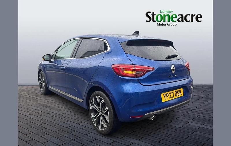 Used Renault Clio V Techno 88 HP (64 kW) 2023 Blue Hatchback