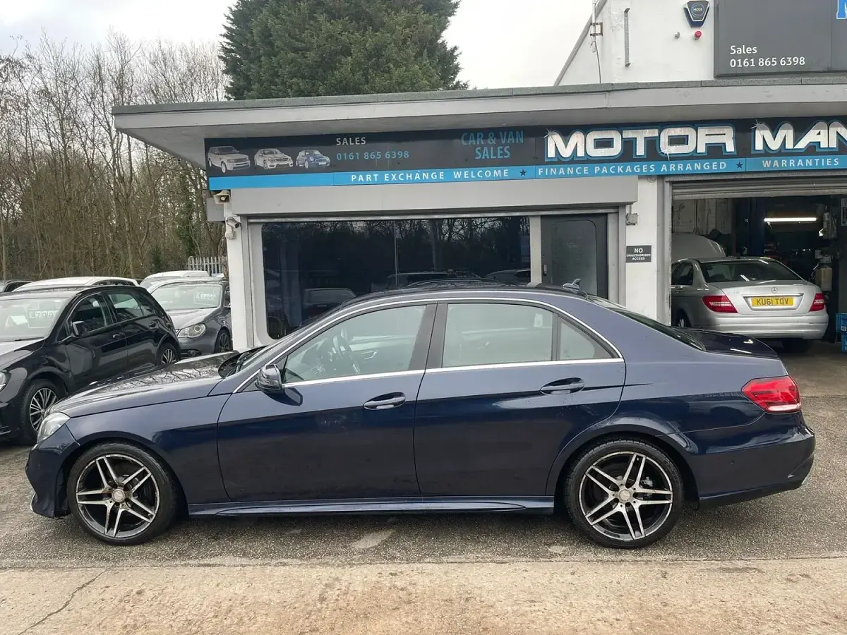 Used Mercedes E220 AMG line 2014 Blue Sedan