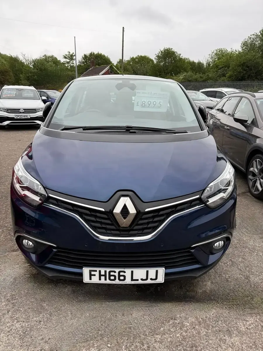 Usado Renault Scénic III Dynamique 110 CV (80 kW) 2016 Azul Monovolumen