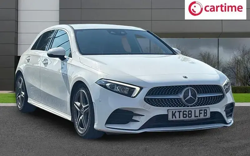 Used Mercedes A180 AMG Line Premium 136 HP (100 kW) 2020 Hatchback