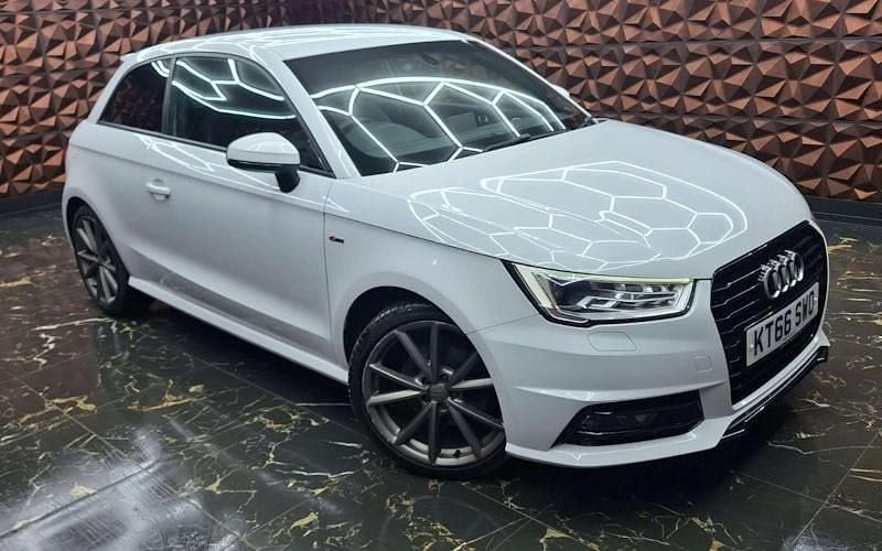 Usado Audi A1 Sportback Black Edition 116 CV (85 kW) 2017 Utilitario