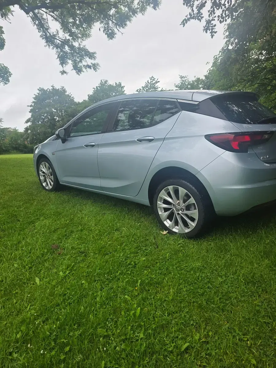 Used Vauxhall Astra 2016 Silver Hatchback