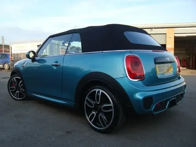 Usado Mini John Cooper Works Cabriolet 2017 Turquesa Descapotable