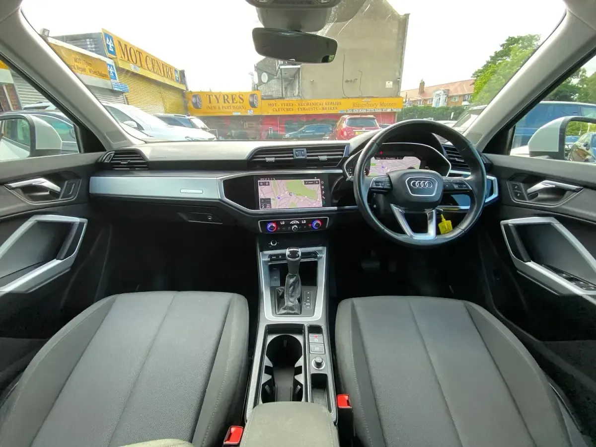 Used Audi Q3 150 HP (110 kW) 2022 White SUV