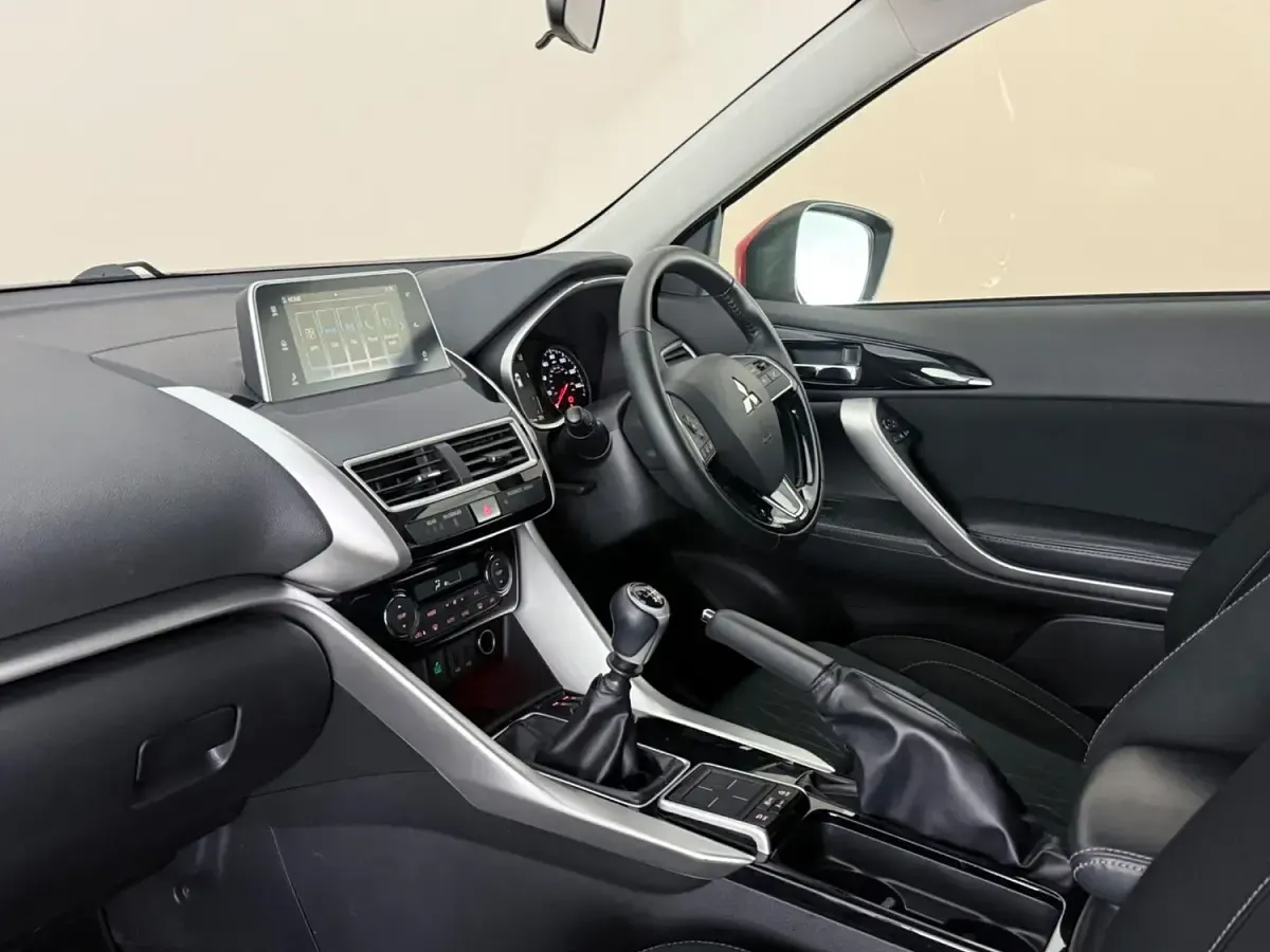Used Mitsubishi Eclipse Cross 163 HP (119 kW) 2018 Red SUV