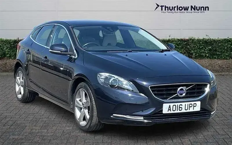 Used Volvo V40 SE Lux 120 HP (88 kW) 2015 Hatchback