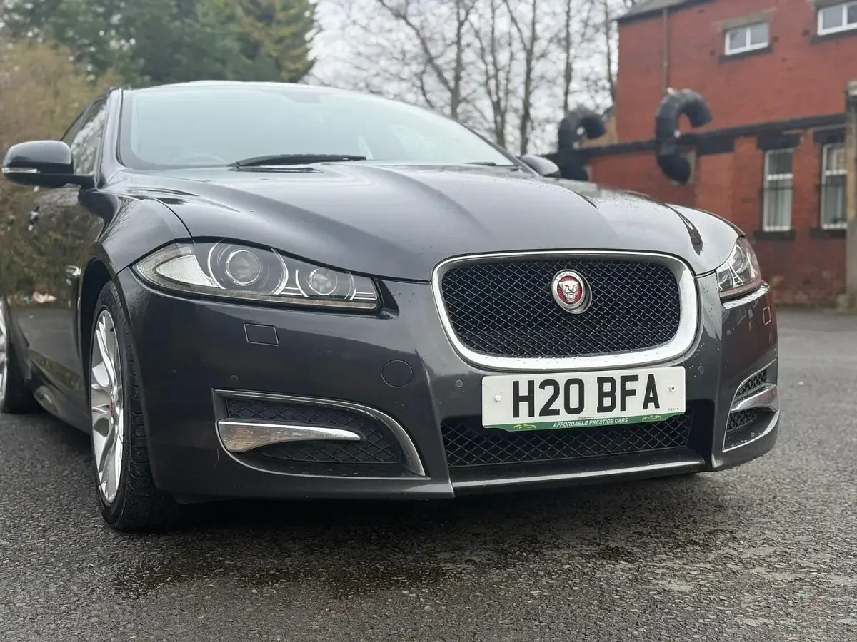 Used Jaguar XF R-Sport 200 HP (147 kW) 2014 Grey Sedan