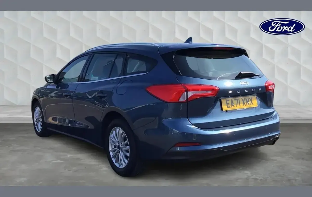 Used Ford Focus Titanium 125 HP (91 kW) 2022 Blue Estate