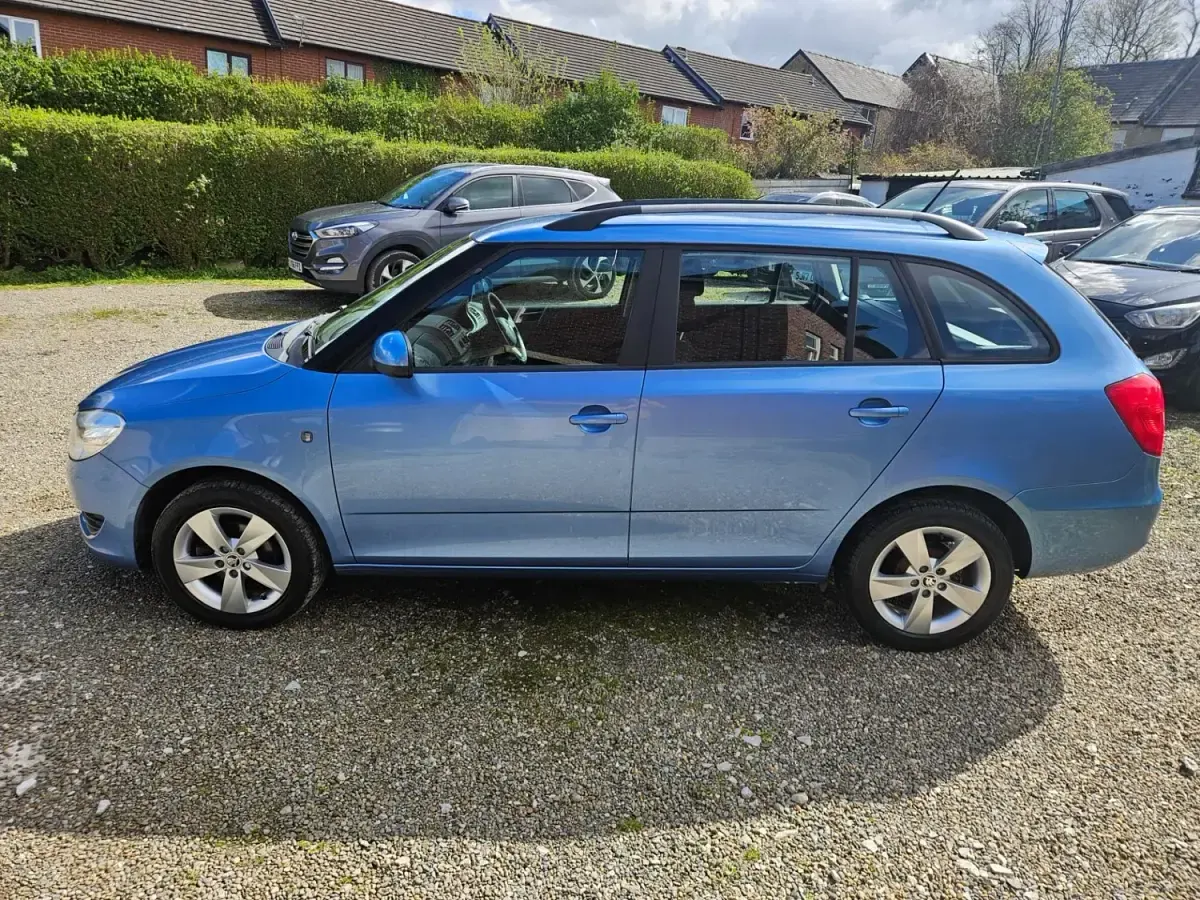 Gebraucht Skoda Fabia SE 2014 Blau Kombi