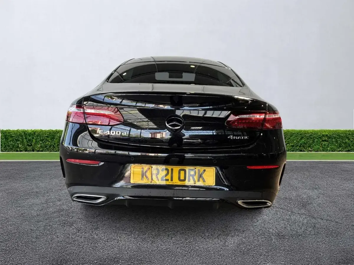 Usado Mercedes E400 AMG line 2021 Preto Coupé