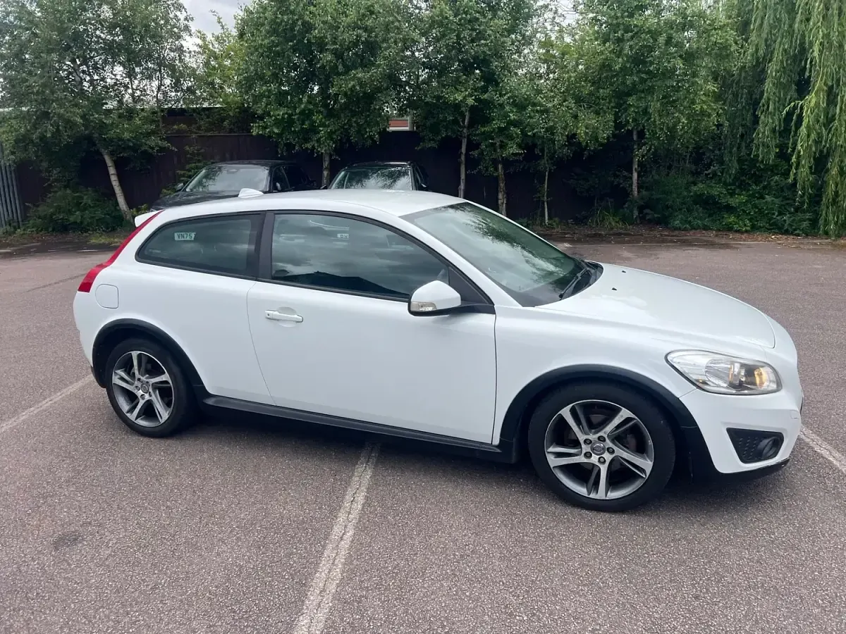 Used Volvo C30 SE 2012 White Hatchback