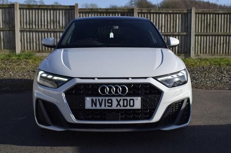 Used Audi A1 Sportback S-Line 116 HP (85 kW) 2019 White Hatchback