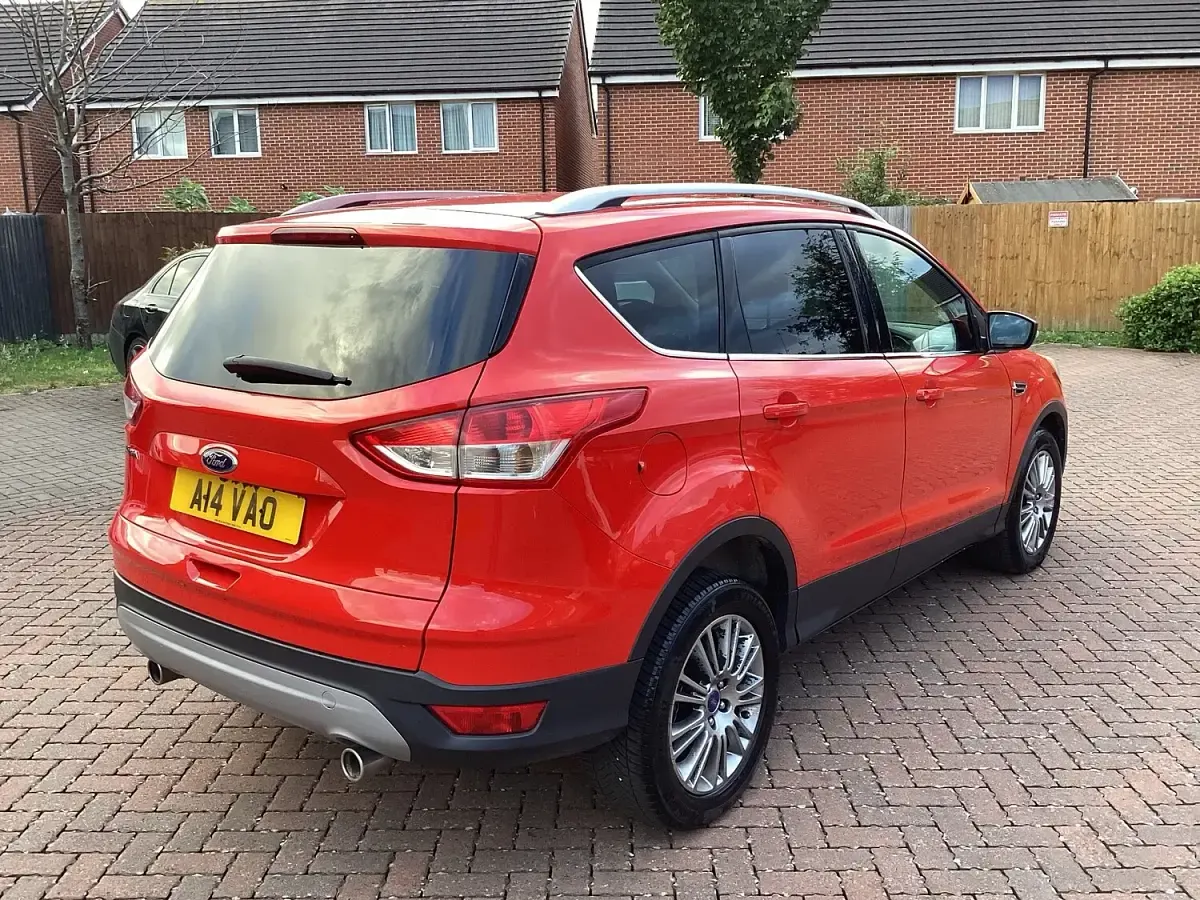 Used Ford Kuga Titanium 140 HP (102 kW) 2014 Red SUV