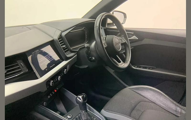 Used Audi A1 S-Line 147 HP (108 kW) 2021 White SUV