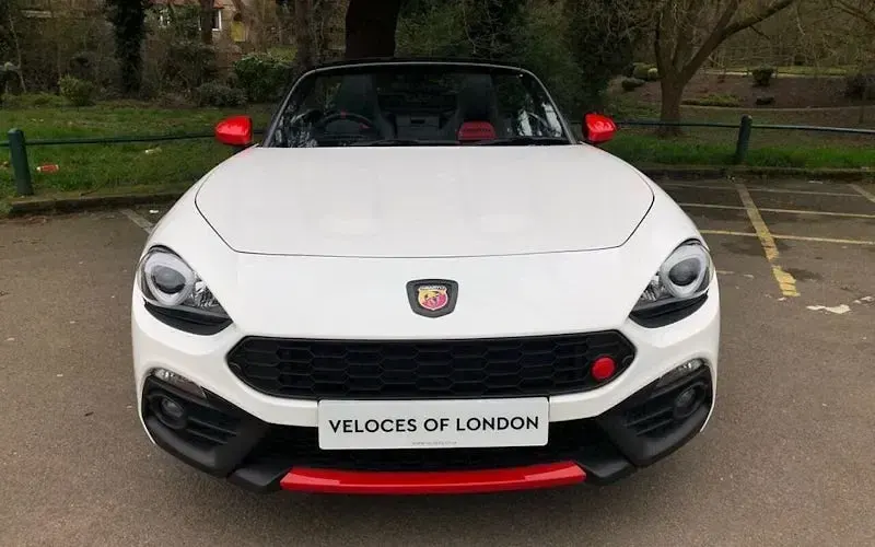 Used Abarth 124 Spider 170 HP (125 kW) 2019 White Cabriolet