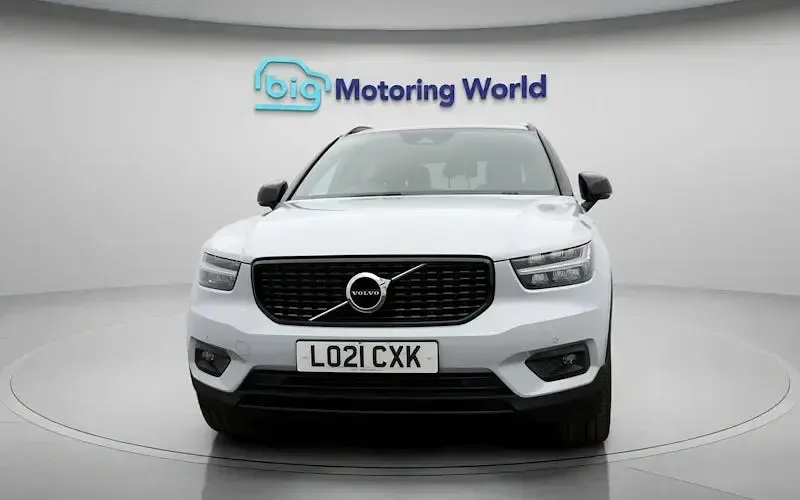 Used Volvo XC40 R-Design 163 HP (119 kW) 2021 Silver SUV