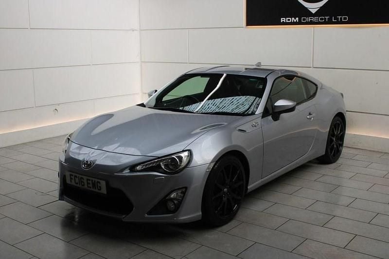 Used Toyota GT86 GT 200 HP (147 kW) 2016 Silver Coupe