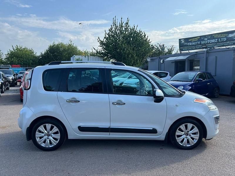 White Used 2014 Citroën C3 Picasso Exclusive MPV | £3,490 (Good price) - Image 1/4