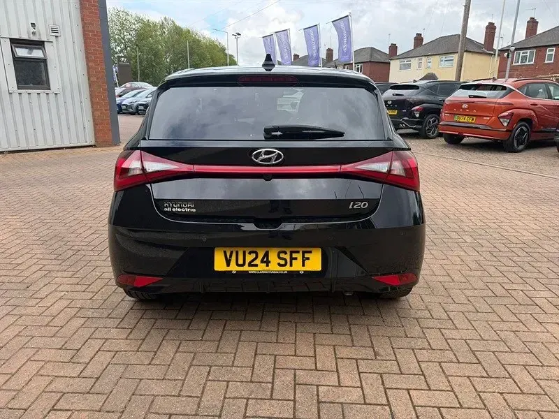 Używany Hyundai i20 Premium 2024 Czarny Hatchback