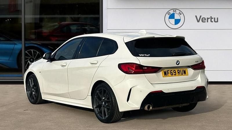 Used BMW 118 M Sport 140 HP (102 kW) 2019 White Hatchback