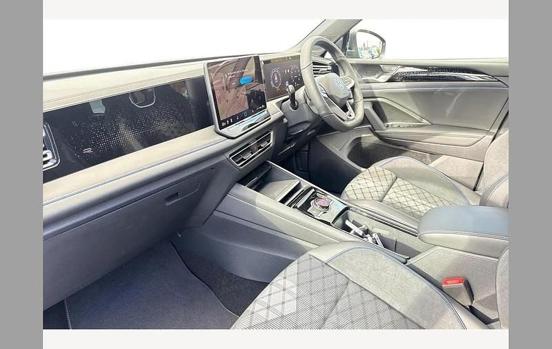 New VW Tiguan R-line 148 HP (108 kW) 2025 Grey SUV