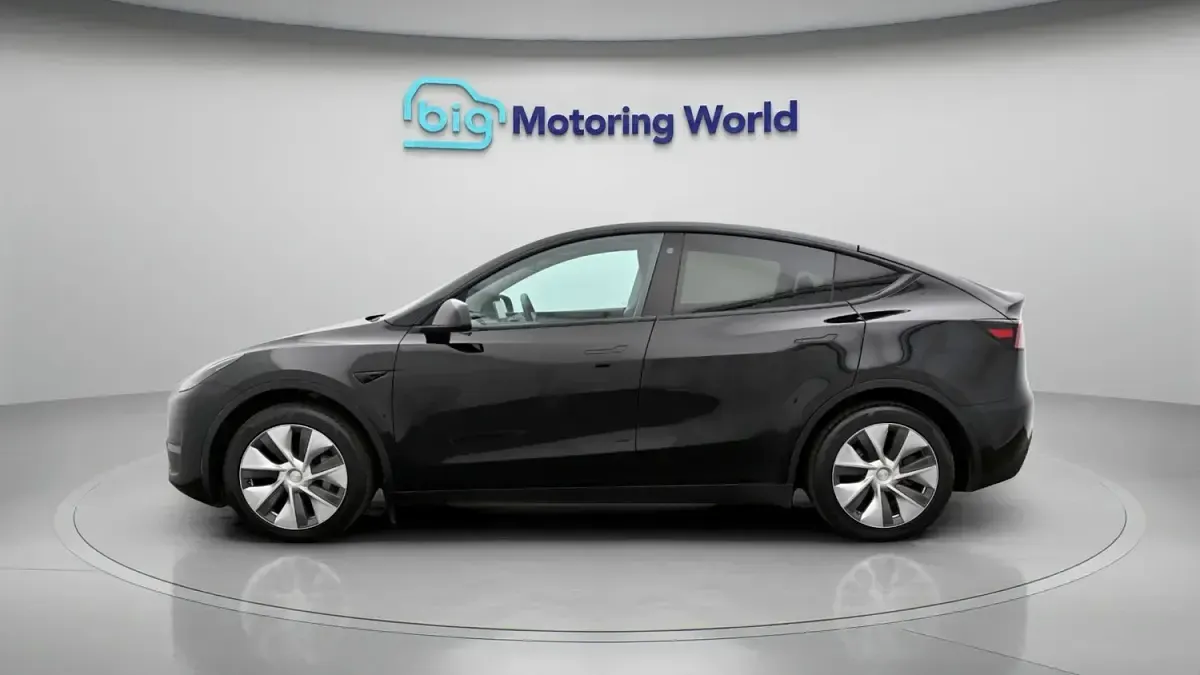 Used Tesla Model Y Long Range AWD 378 kW (514 HP) 2023 Black SUV