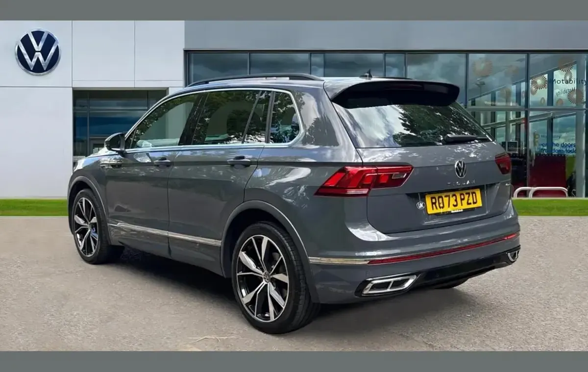 Used VW Tiguan R-line 150 HP (110 kW) 2023 Dolphin grey metallic SUV