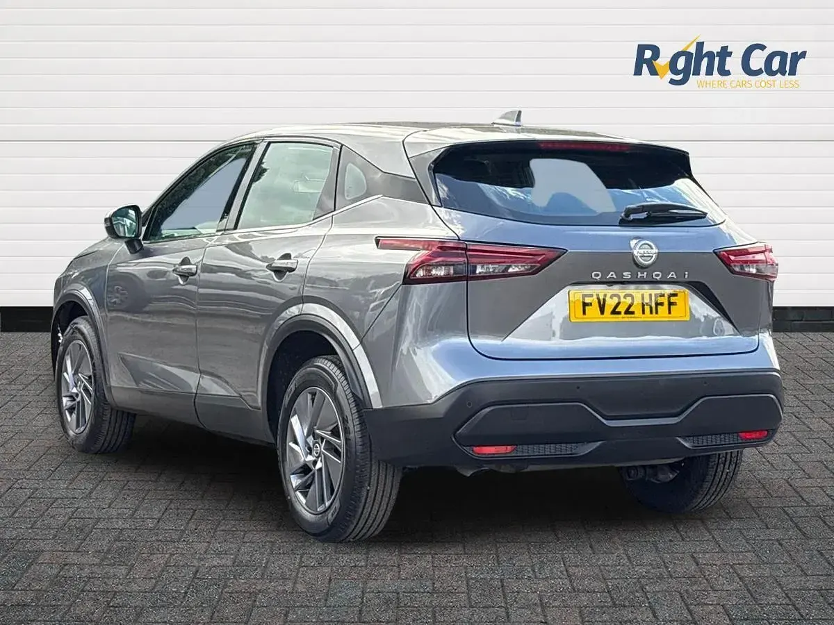 Used Nissan Qashqai Acenta Premium 158 HP (116 kW) 2022 Grey SUV