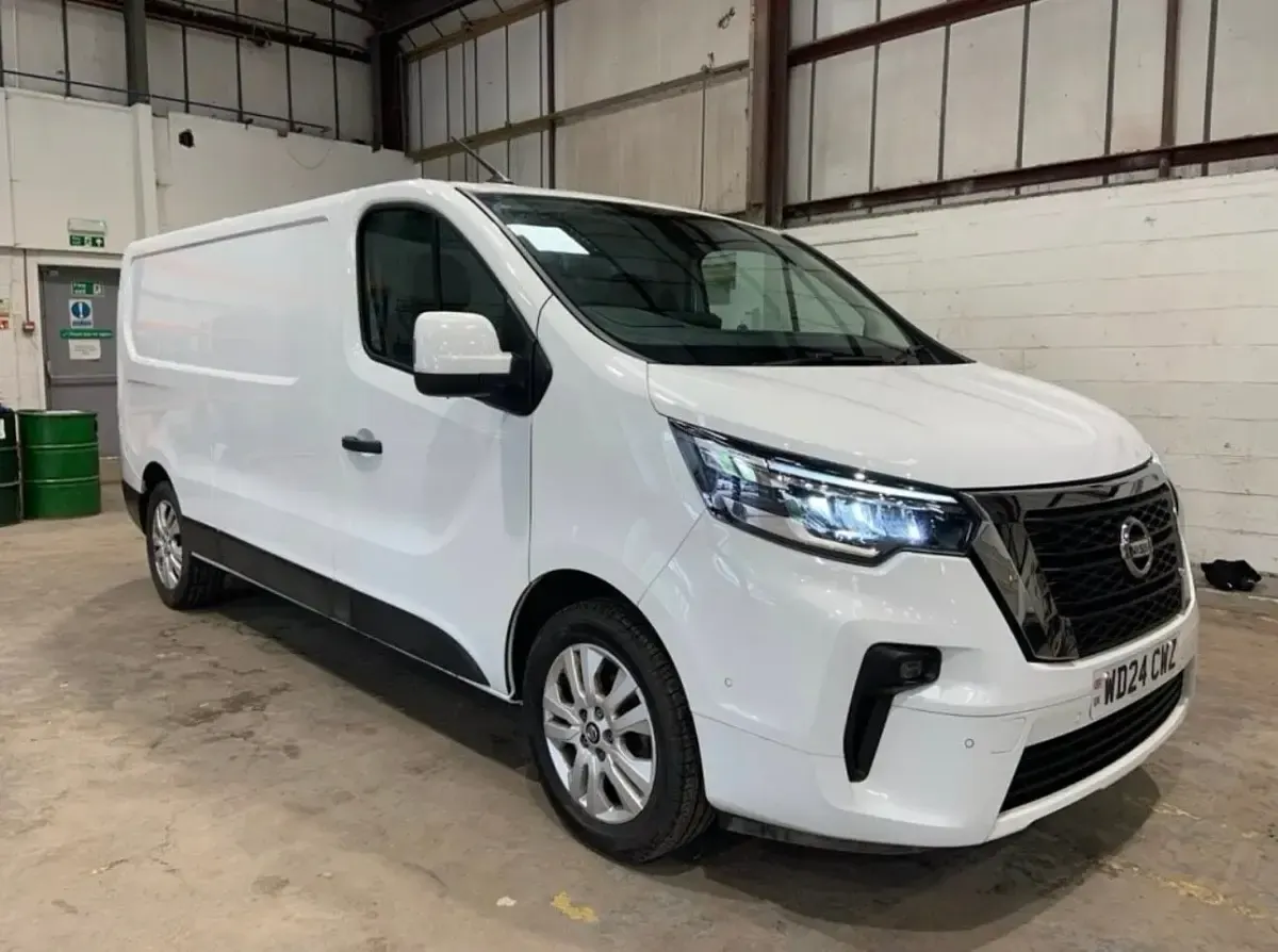 Used Nissan Primastar Tekna 130 HP (95 kW) 2024 White MPV