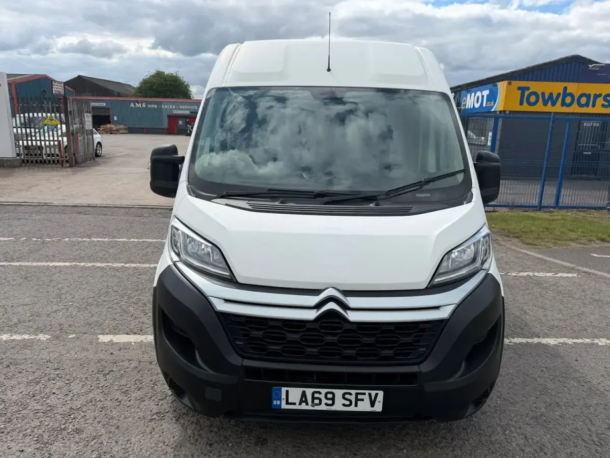 Begagnad Citroën Relay 140 HK (102 kW) 2020 Vit Van