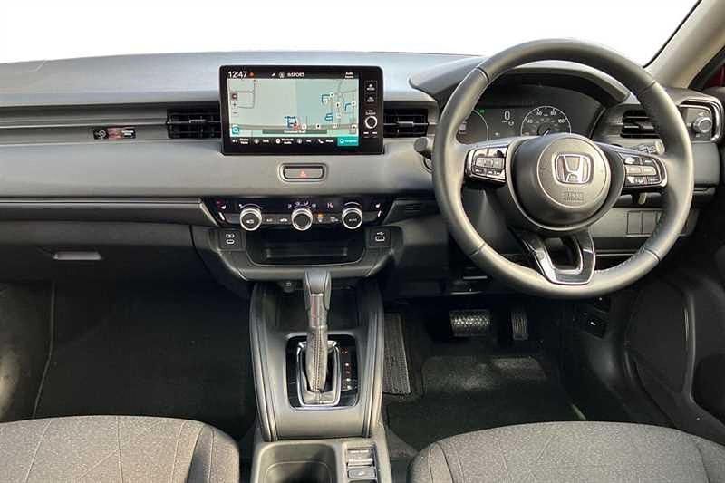 Used Honda HR-V Elegance 131 HP (96 kW) 2025 Red SUV