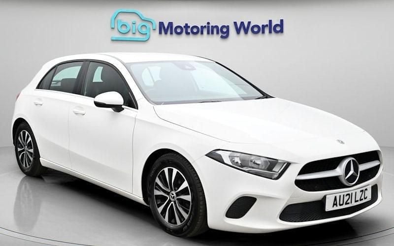 Used Mercedes A180 SE 136 HP (100 kW) 2021 White Hatchback