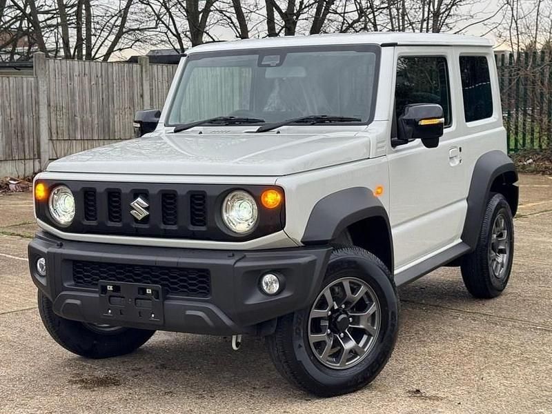 Used Suzuki Jimny 101 HP (74 kW) 2024 White/black SUV