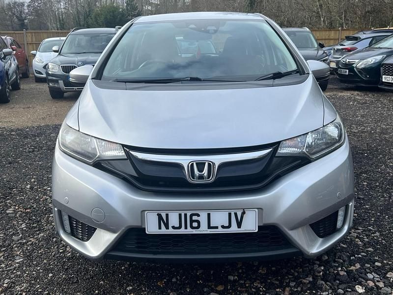 Used Honda Jazz SE 102 HP (75 kW) 2016 Silver Hatchback