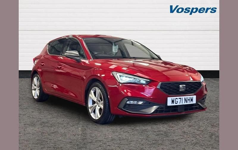 Used Seat Leon FR 147 HP (108 kW) 2022 Red Hatchback