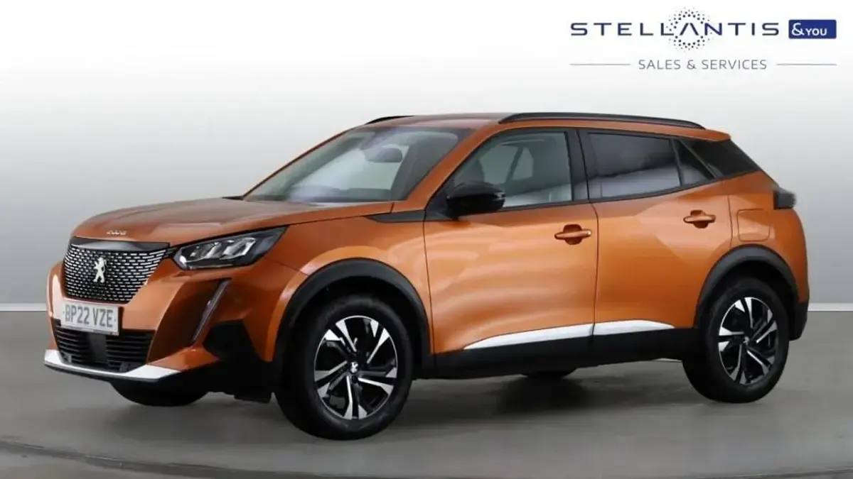 Used Peugeot 2008 Allure Premium 100 HP (73 kW) 2022 Orange SUV